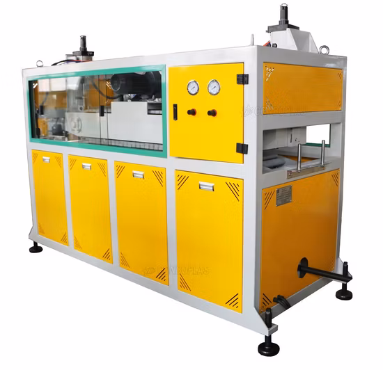 Hochgeschwindigkeits-Kunststoffextruder mit Einzel- und Doppelhohlraum, der Maschinen herstellt UPVC-Eckenschutzprofile PVC-Dachfolien-Deckenplatten-Extrusionsproduktionslinie